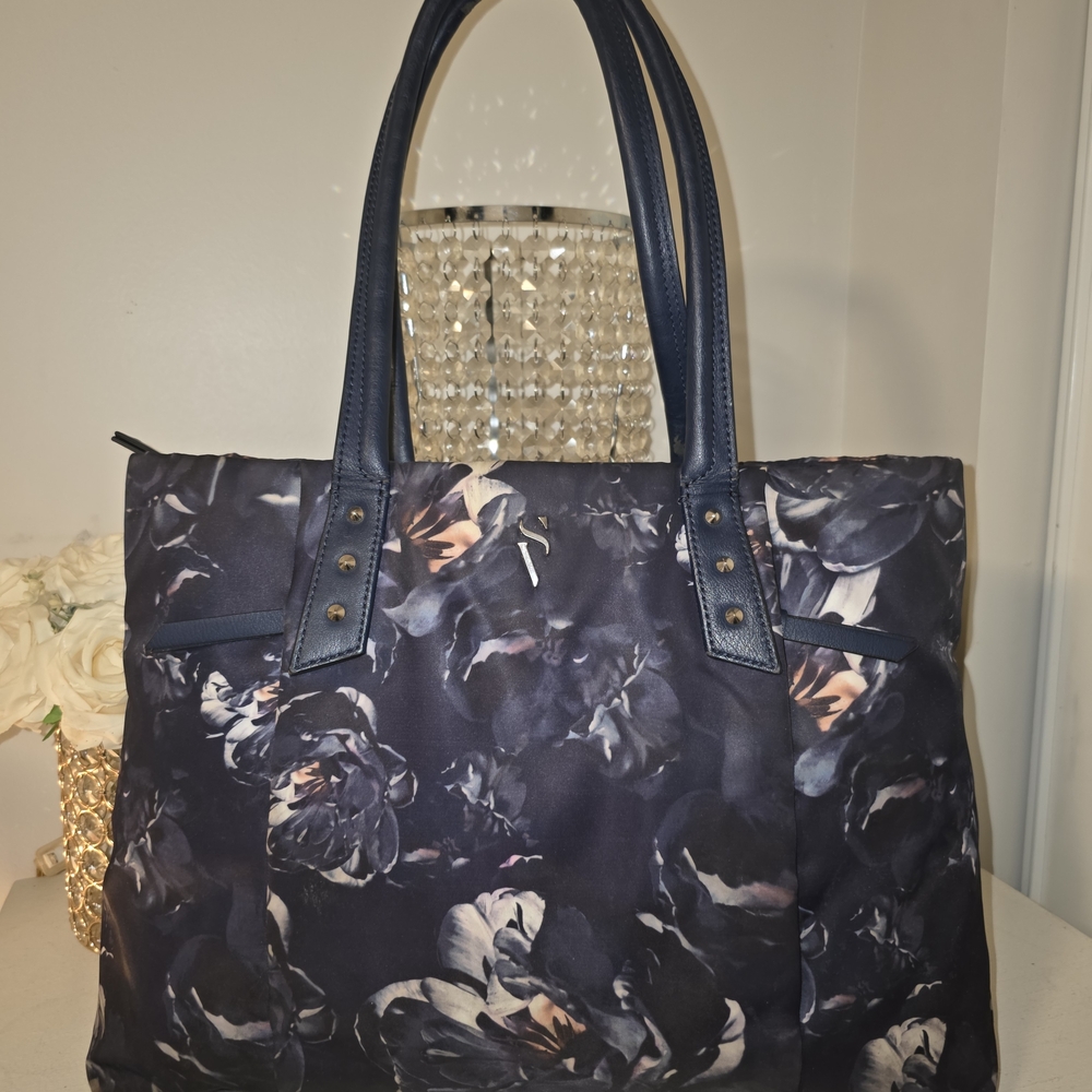 Simply Vera Vera Wang Dark Floral Tote